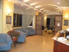  Hotel La Fonte  Озимо